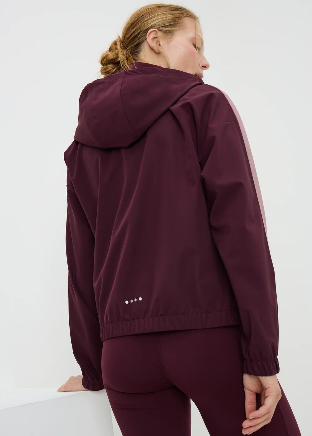 Souluxe Burgundy Piped Running Jacket - M Image 2