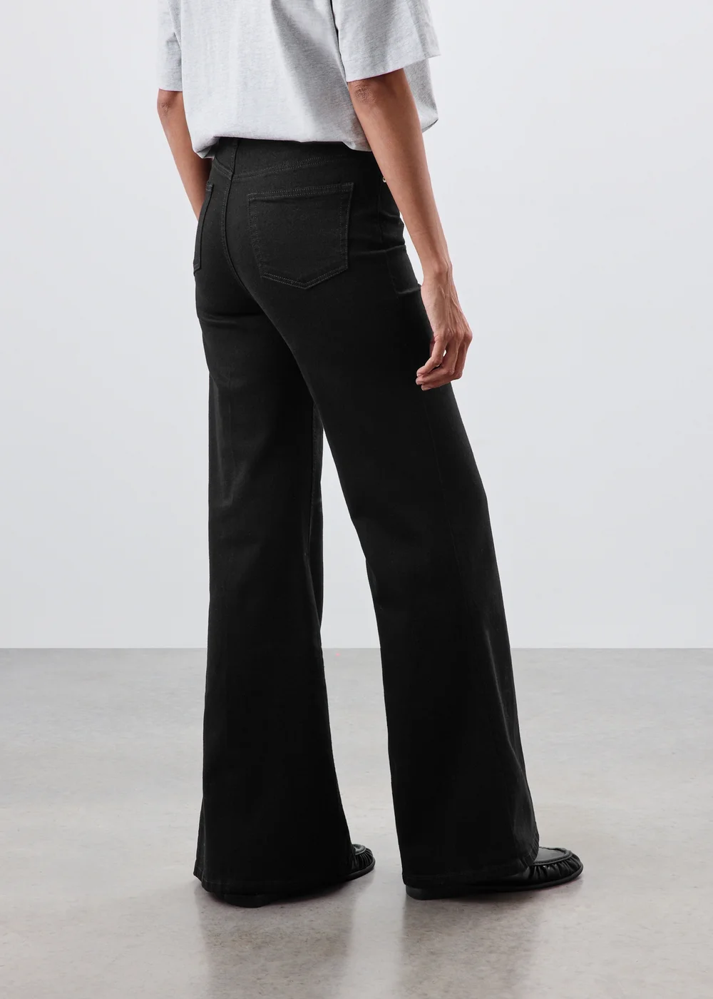 Black Flared Leg Jeans - 24/L29 Image 2