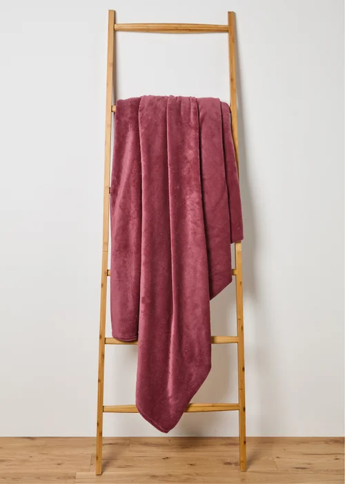 Plum Large Fleece Throw Image 1