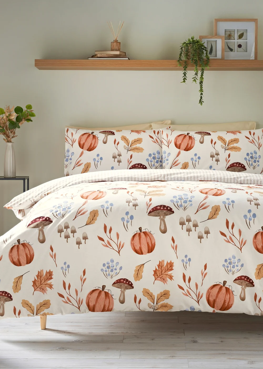Orange Pumpkin Printed Duvet Set - Single Image 1