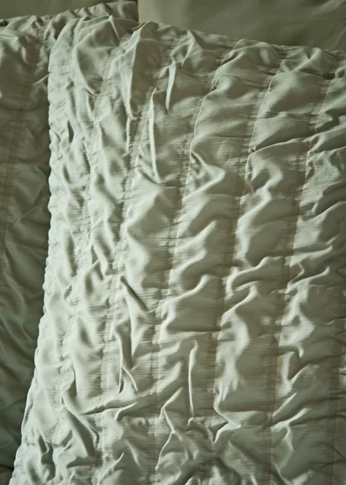 Green Seersucker Duvet Set - Single Image 2
