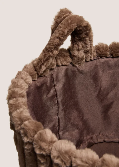 Ribbed Faux Fur Brown Laundry Basket Image 2