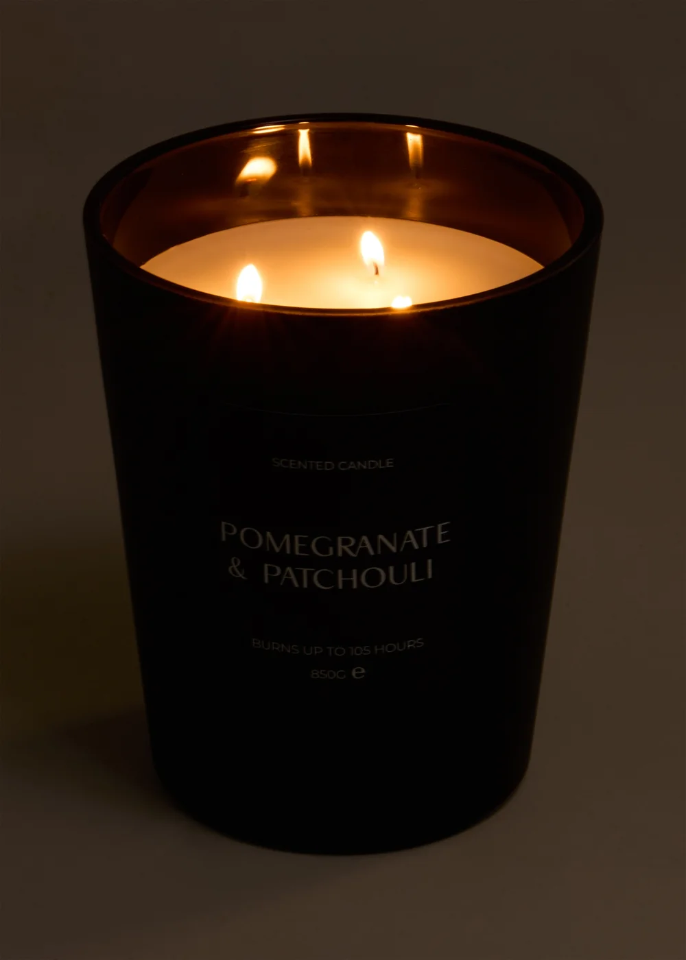 Pomegranate & Patchouli Large Candle Image 2