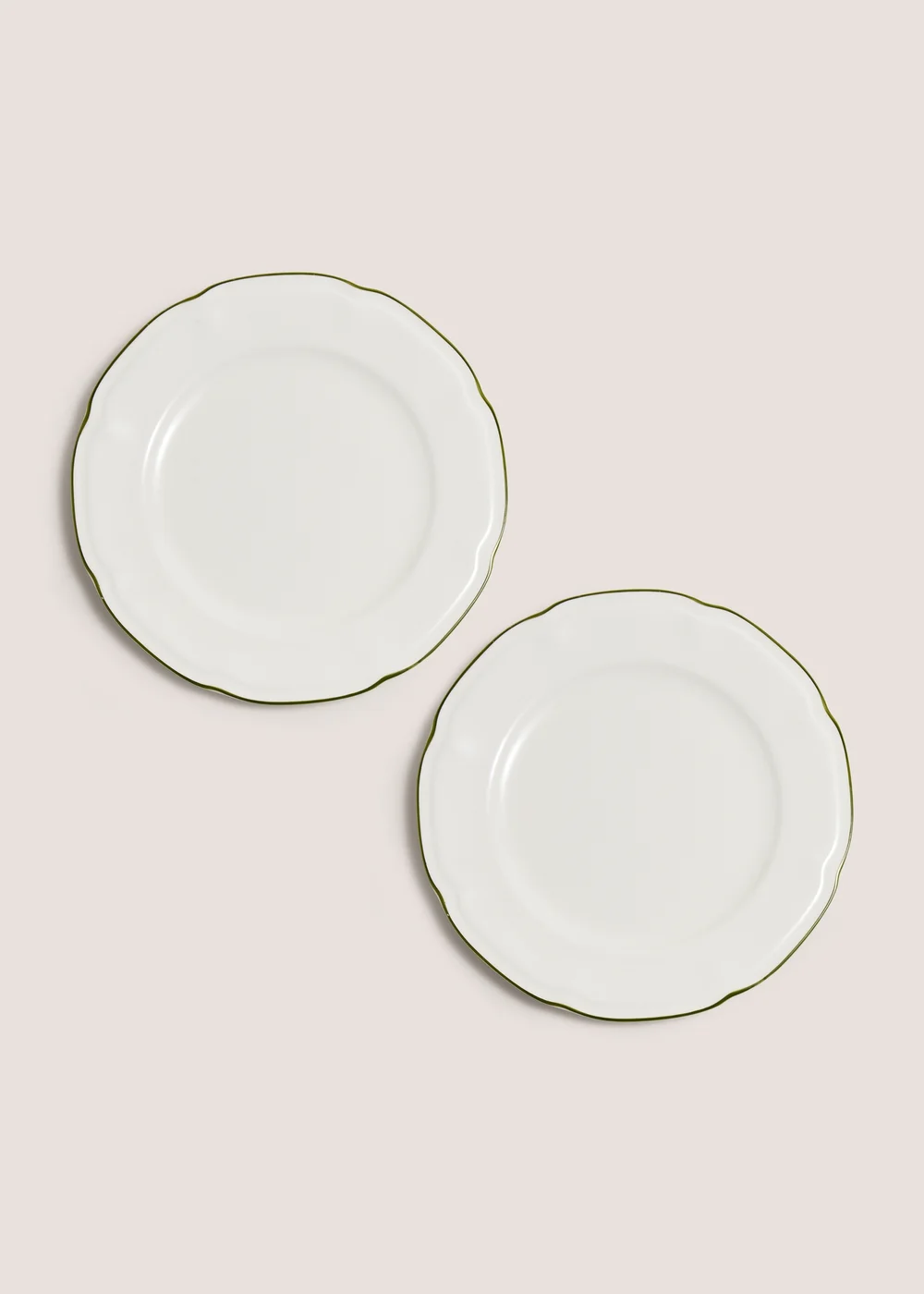 2 Pack Green Scallop Dinner Plates Image 1