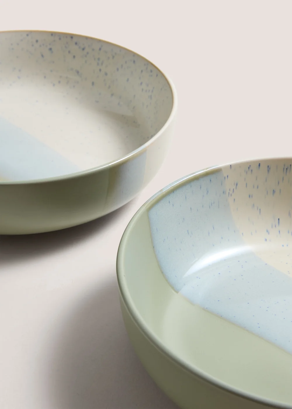 2 Pack Green Reactive Pasta Bowls Image 2