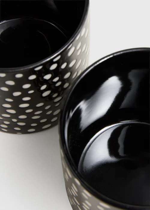 2 Pack Black Spotty Mugs Image 2