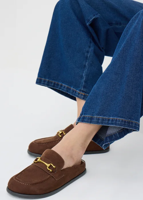Brown Closed Toe Mule - 3 Image 1