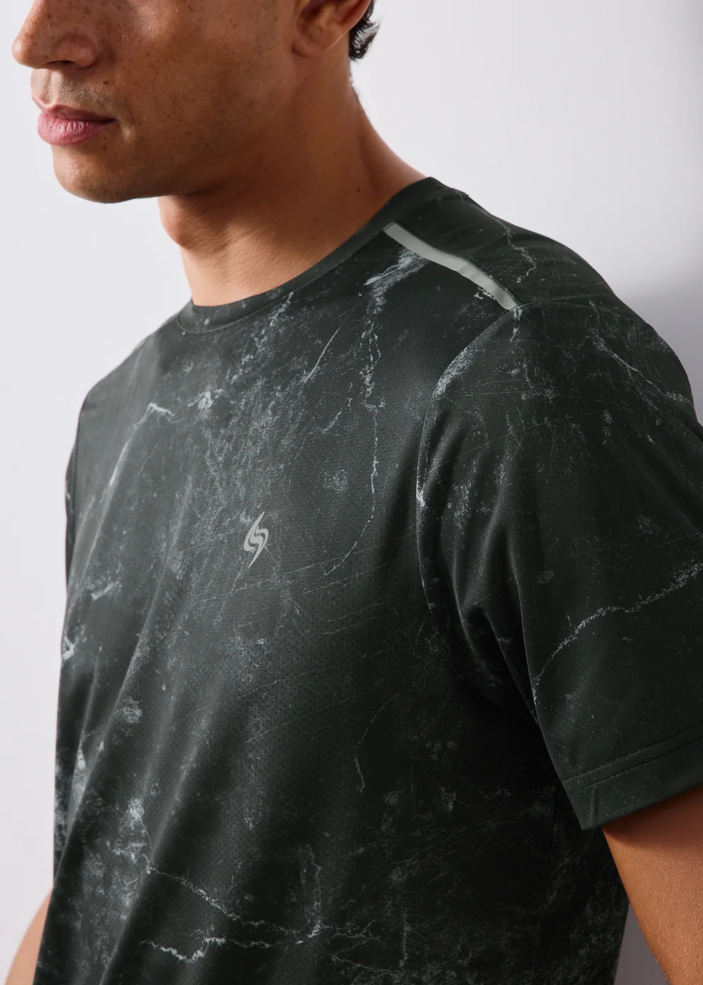 Souluxe Black Concrete Sports T-Shirt - S Image 2