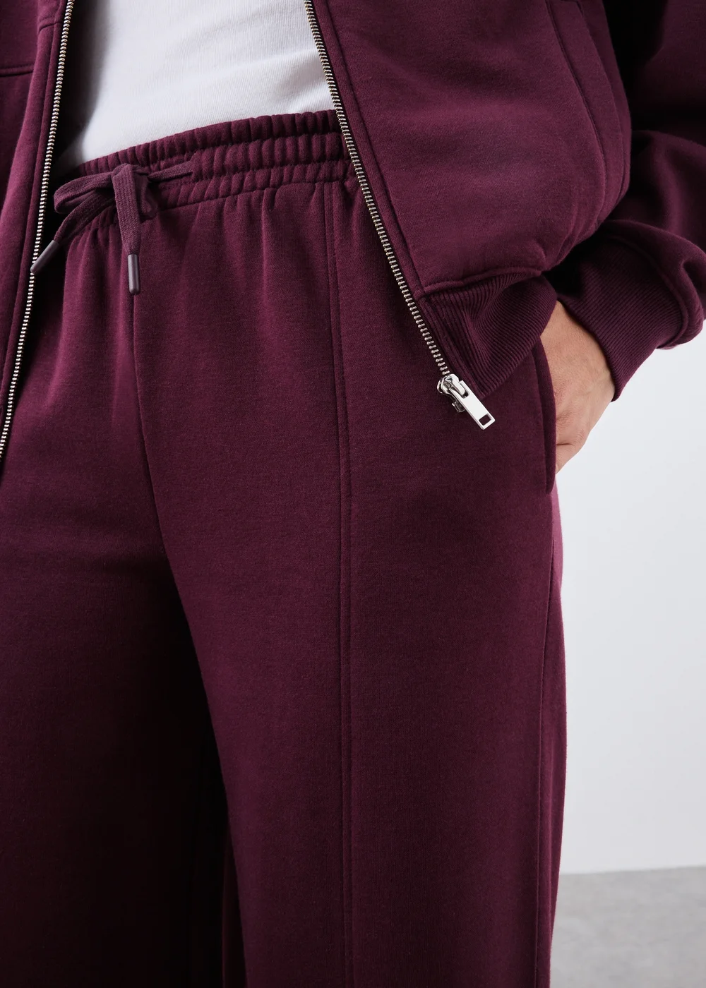 Burgundy Wide Leg Co Ord Jogging Bottoms - XS Image 3