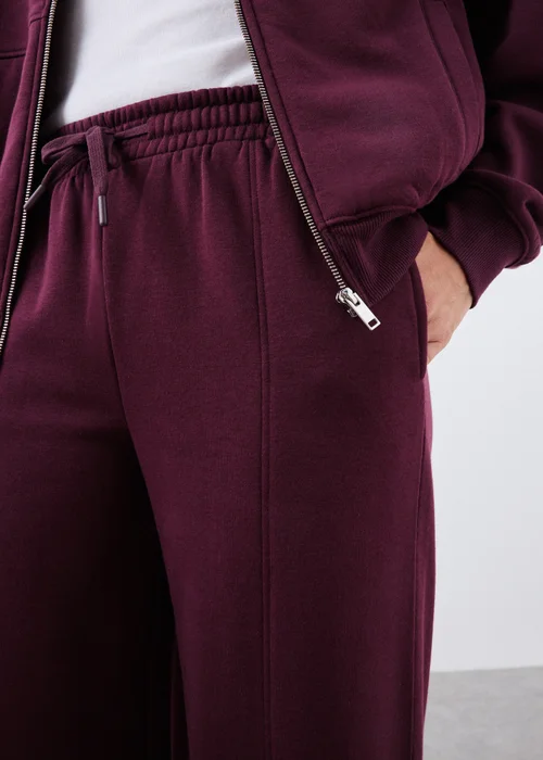 Burgundy Wide Leg Co Ord Jogging Bottoms - XS Image 3