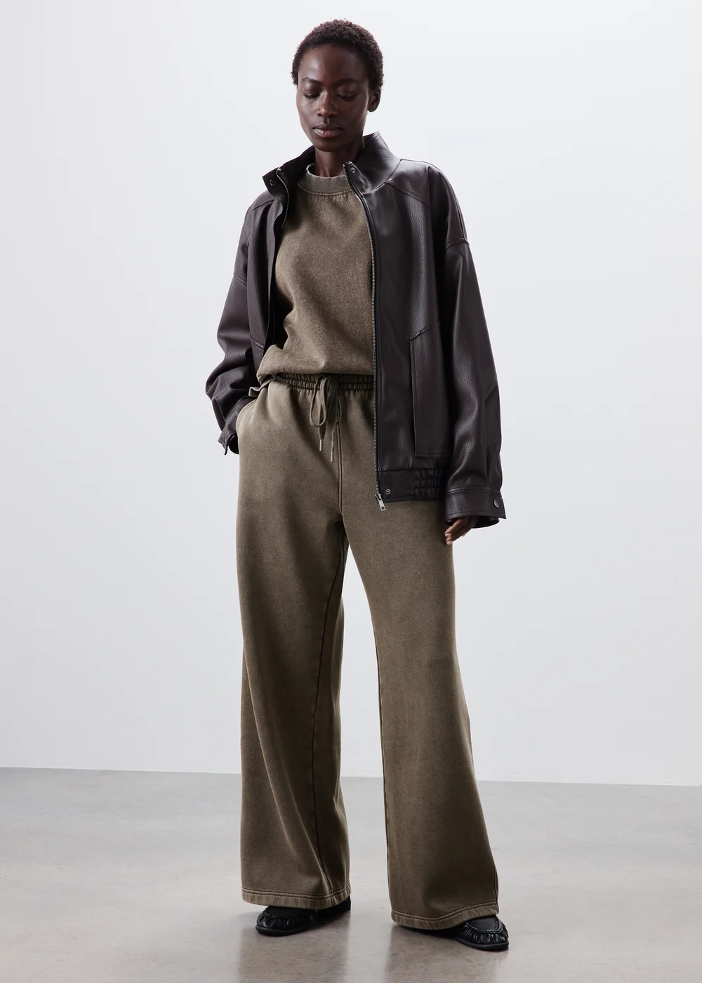 Brown Acid Wash Sweatshirt - M Image 4