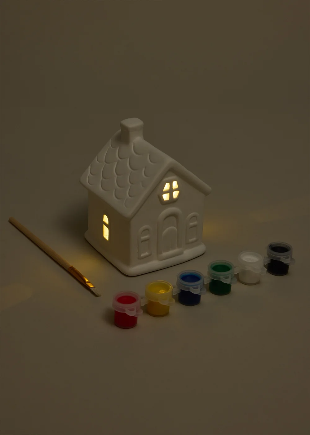 Paint Your Own Gingerbread House Image 2