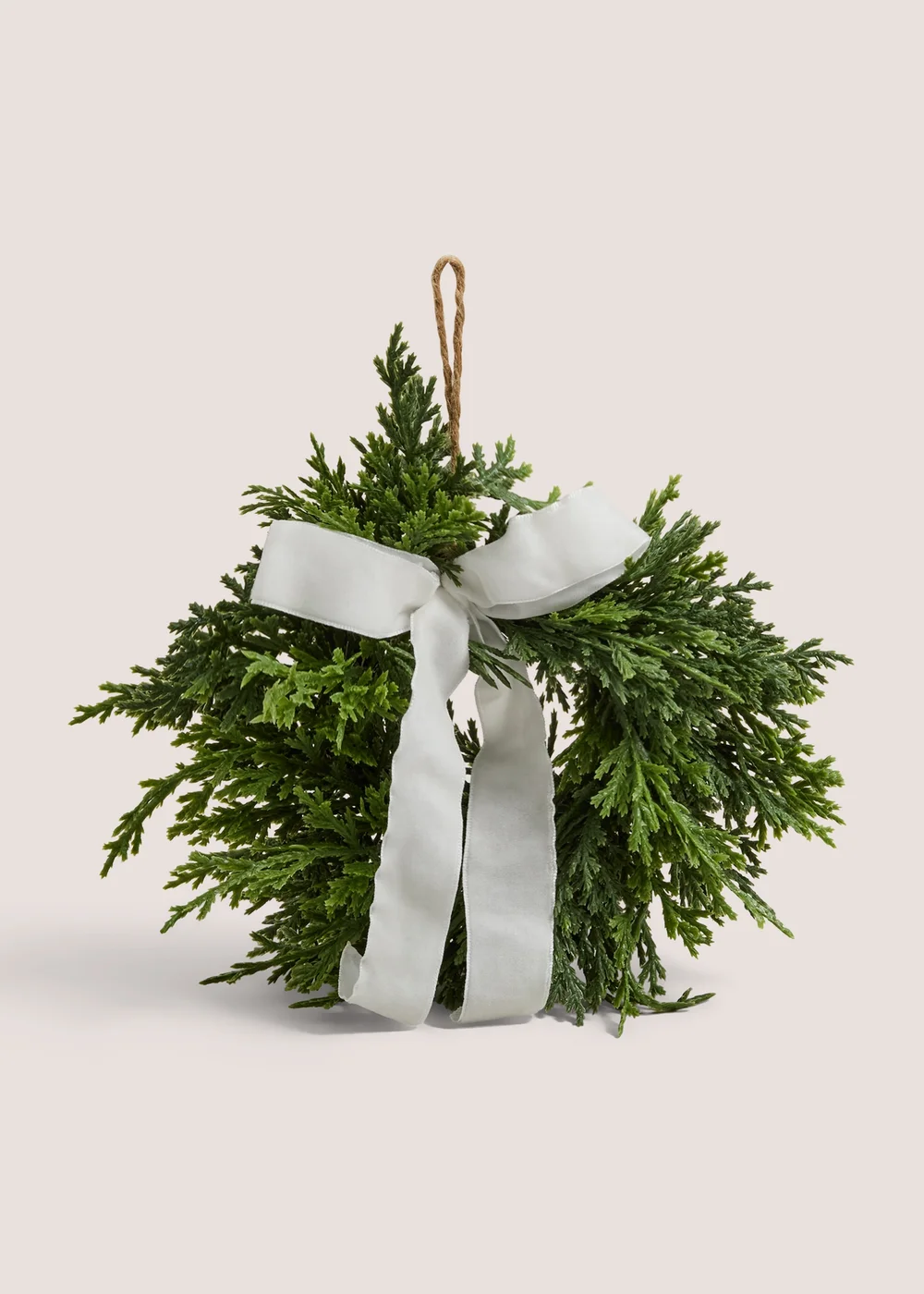 Mini Ivory Bow Wreath Image 1