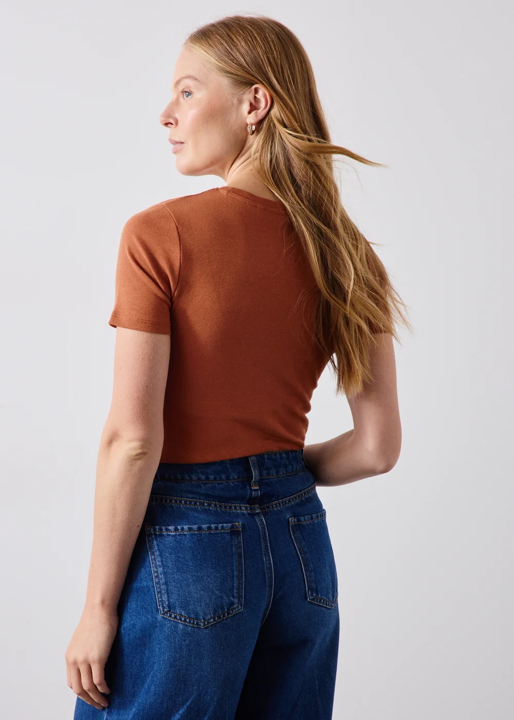 Ginger Fitted T-Shirt - 8 Image 2