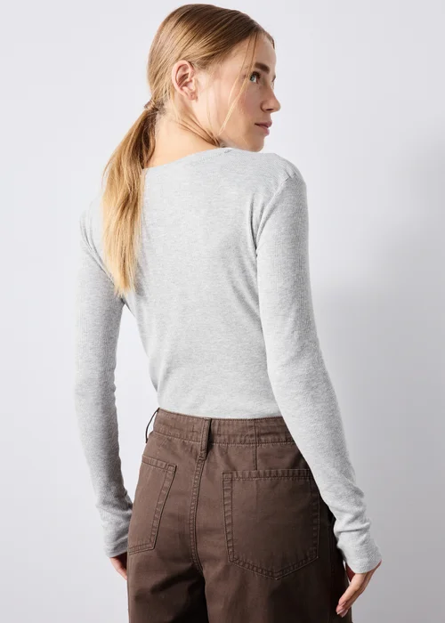 Fitted Long-Sleeve Ribbed Crew Neck Top - 8 Image 2