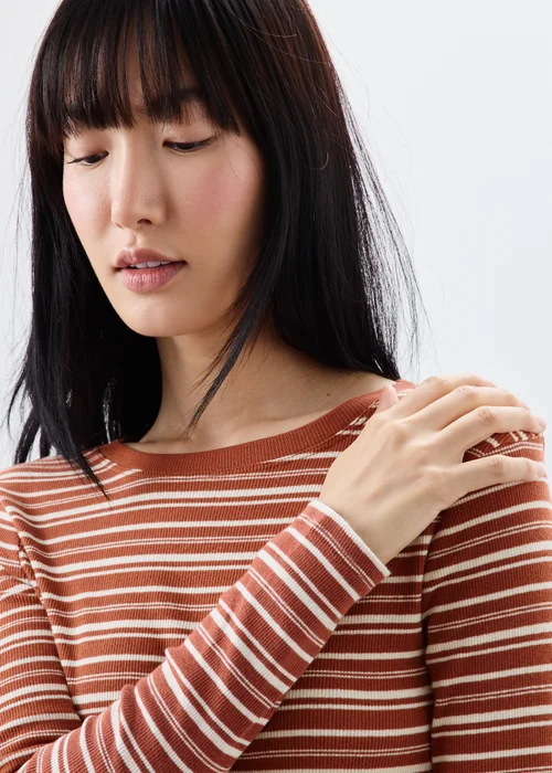 Ginger Ribbed Fitted Top - 8 Image 3