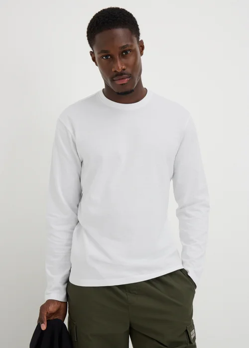White Basic Crew Neck T-Shirt - XS Image 1