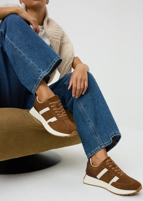 Brown Retro Runner Trainer - 4 Image 2