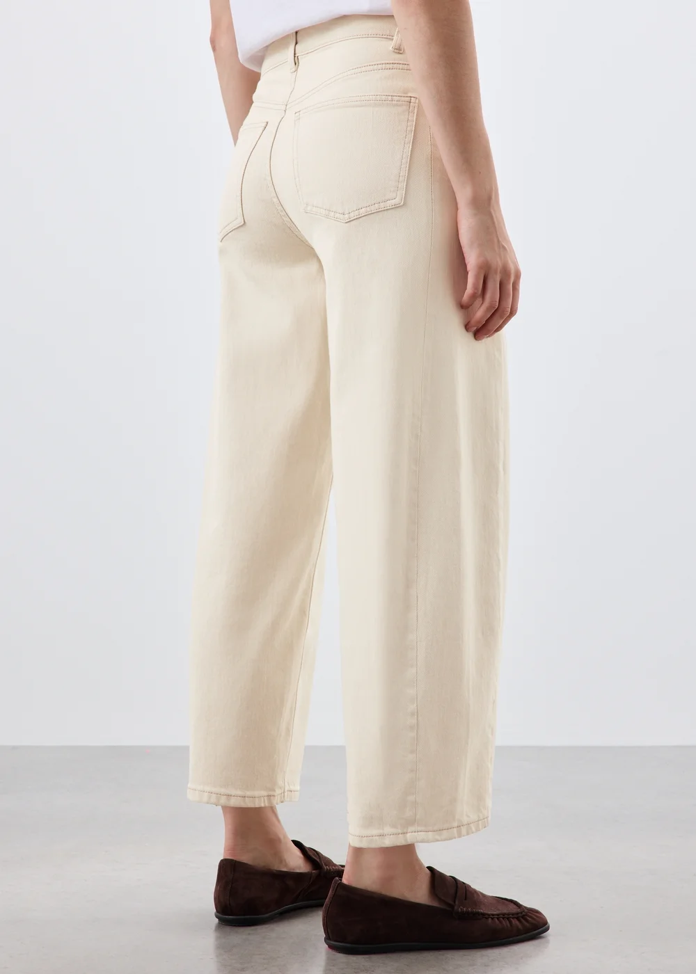 Ecru Barrel Leg Jeans - 24/L29 Image 3