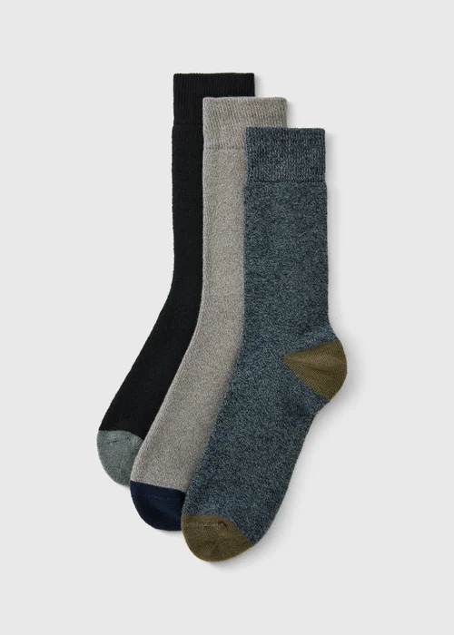 3 Pack Green Thermal Socks - 6-8.5 Image 1