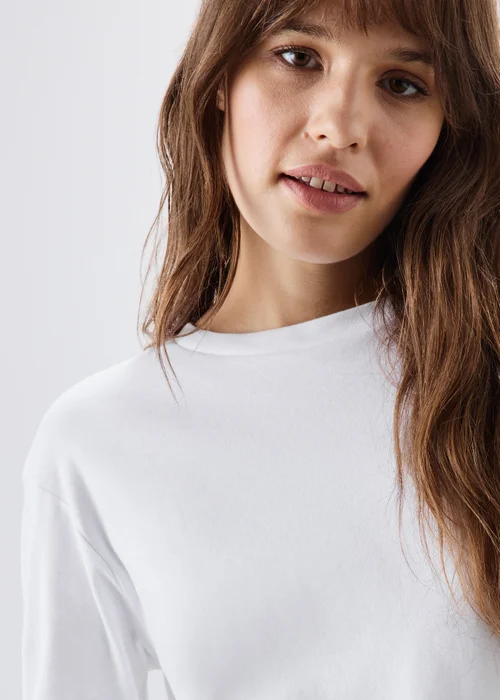 White Boxy Fit T-Shirt - XS Image 3