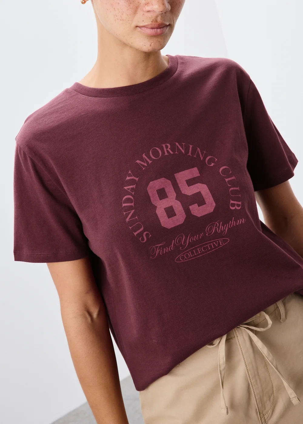 Burgundy Graphic T-Shirt - XS Image 3