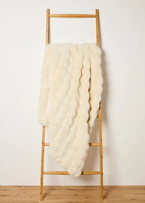Cream Bubble Faux Fur Throw Image 1