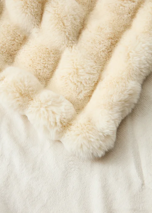 Cream Bubble Faux Fur Throw Image 2
