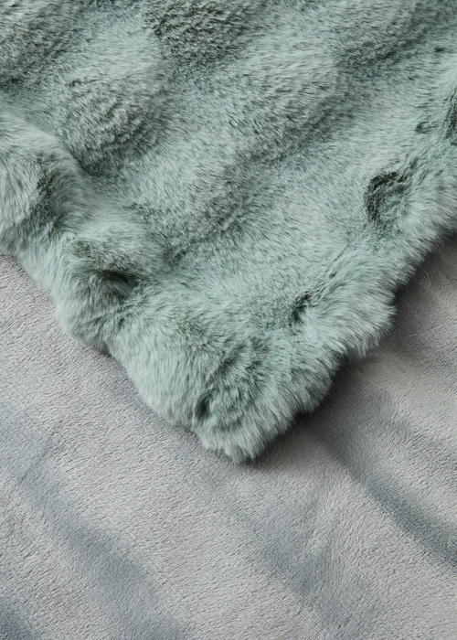 Blue Bubble Faux Fur Throw Image 2