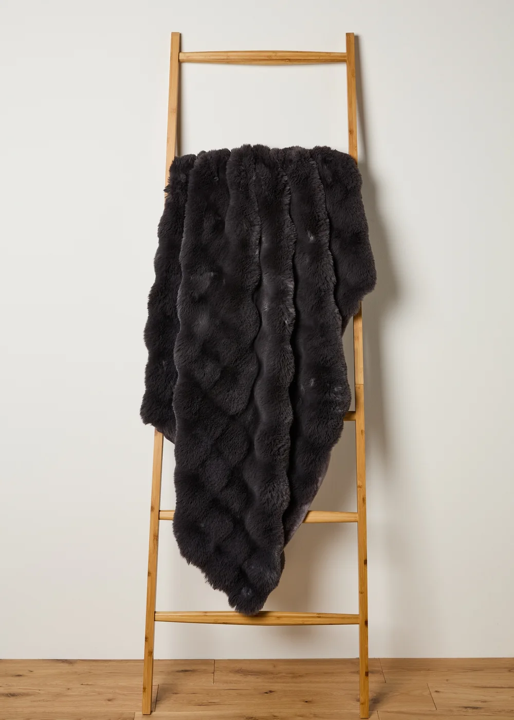 Grey Bubble Faux Fur Throw Image 1