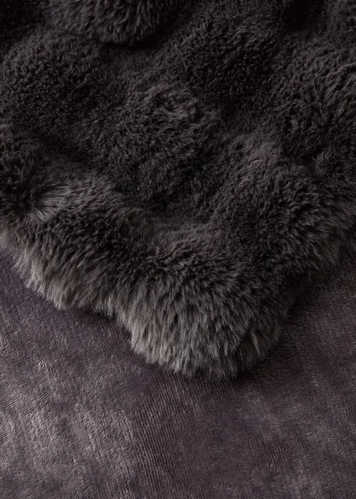 Grey Bubble Faux Fur Throw Image 2