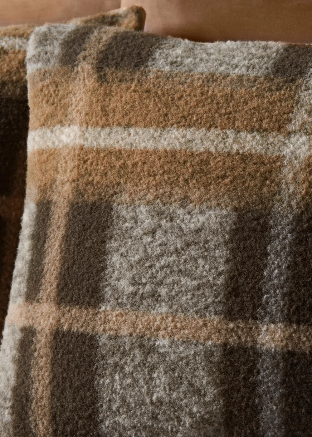 Chocolate Brown Check Fleece Duvet Set - Single Image 3