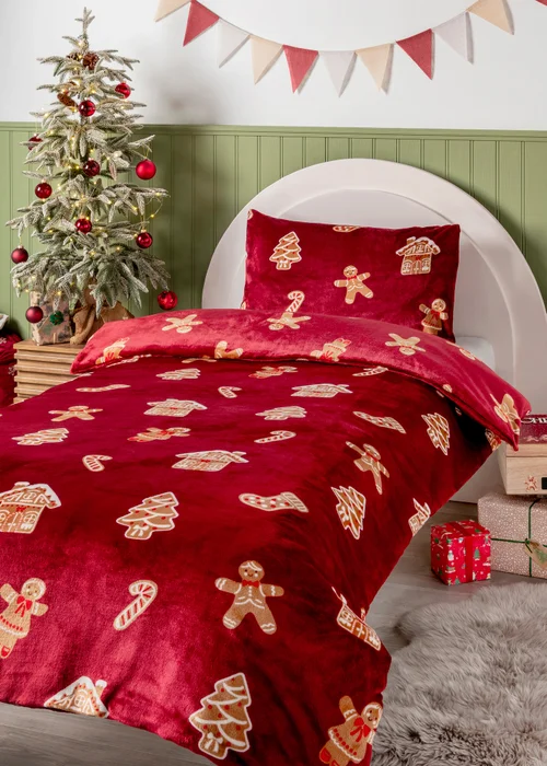 Red Gingerbread Fleece Duvet Set - Single Image 1