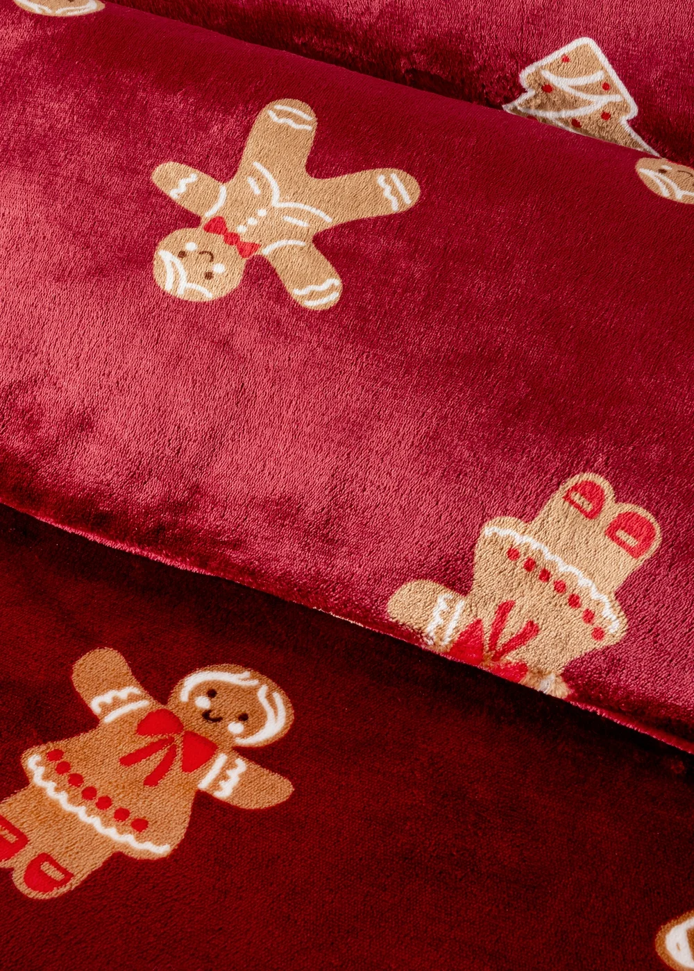 Red Gingerbread Fleece Duvet Set - Single Image 3