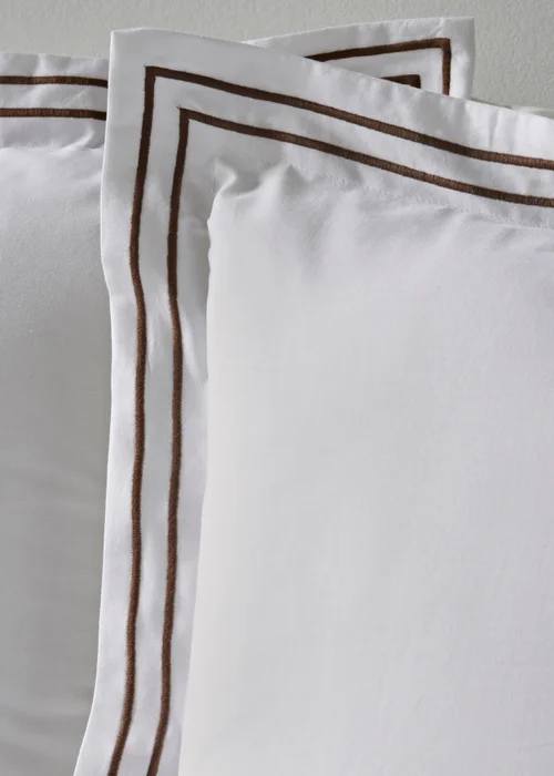 White Double Duvet Cover & Pillowcase Set - Double Image 2