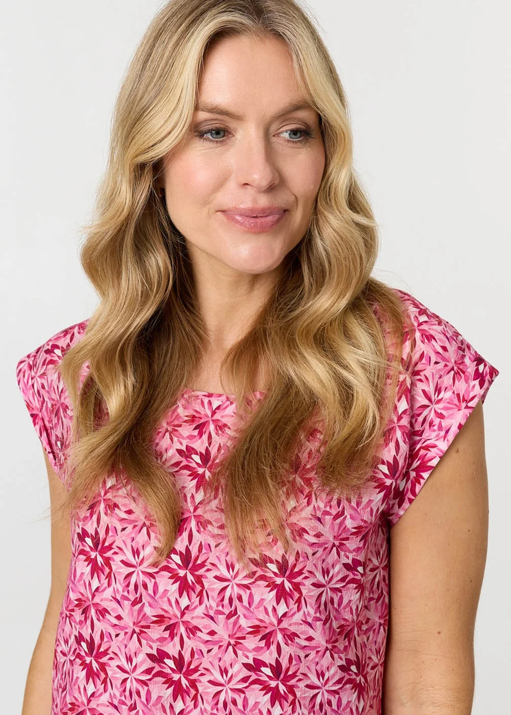 Izabel London Pink Floral Cap Sleeve Slim Top - 12 Image 3