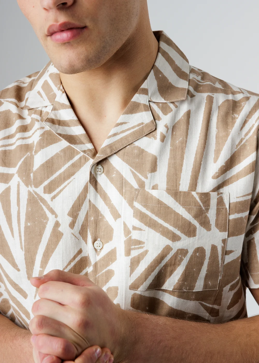 Influence Brown Cotton Linen Blend Tropical Print Short Sleeve Button Shirt - S Image 3