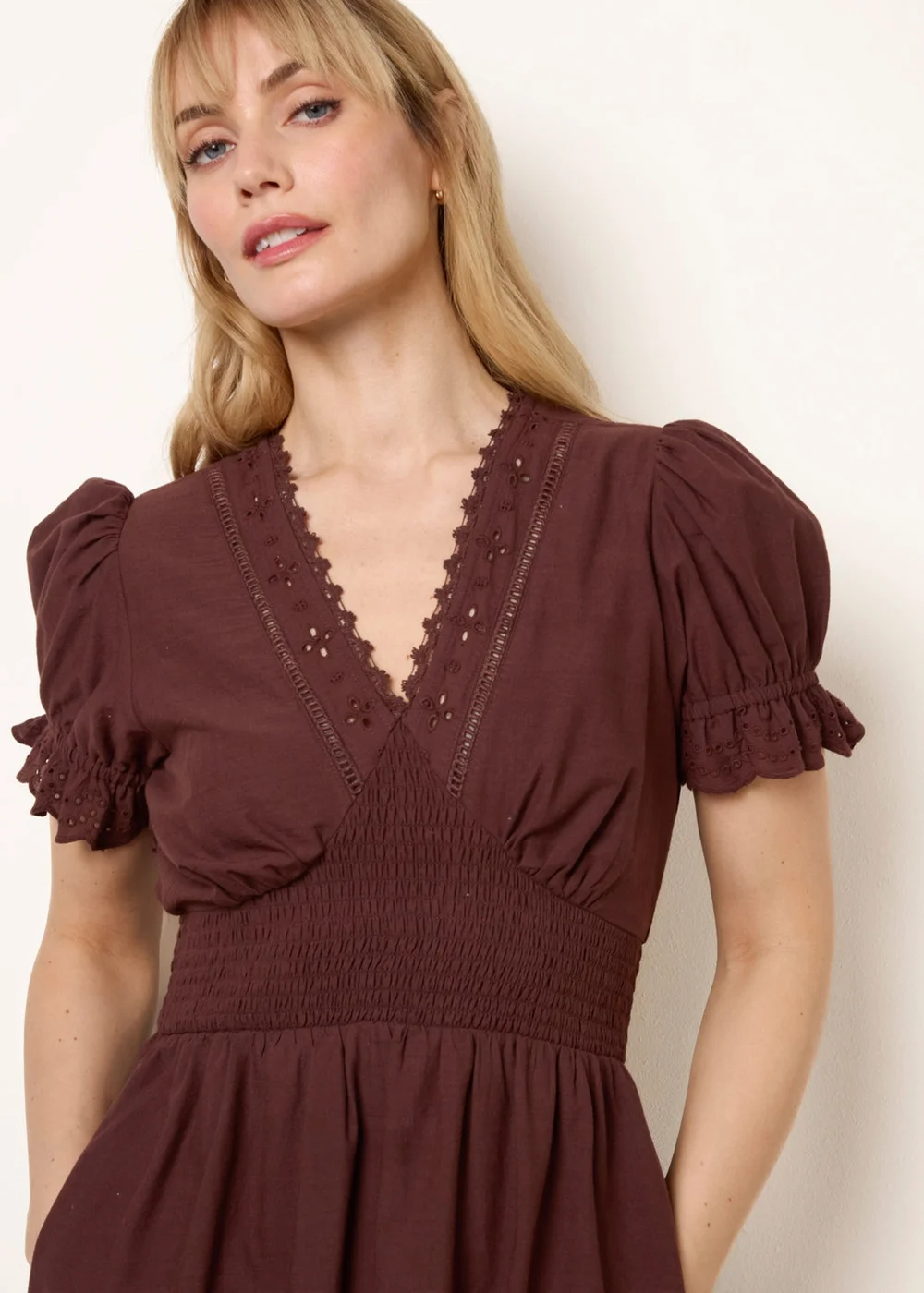 Blue Vanilla Brown Embroidery Detail V-Neck Maxi Dress - L Image 2