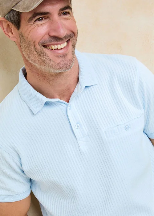 Cotton Traders Short Sleeve Light Blue Seersucker Polo Shirt - XL Image 3