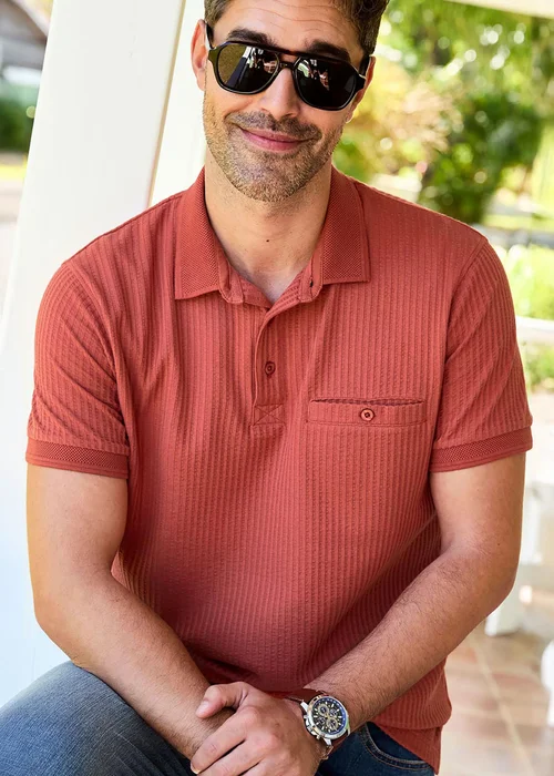 Cotton Traders Short Sleeve Red Seersucker Polo Shirt - XL Image 3