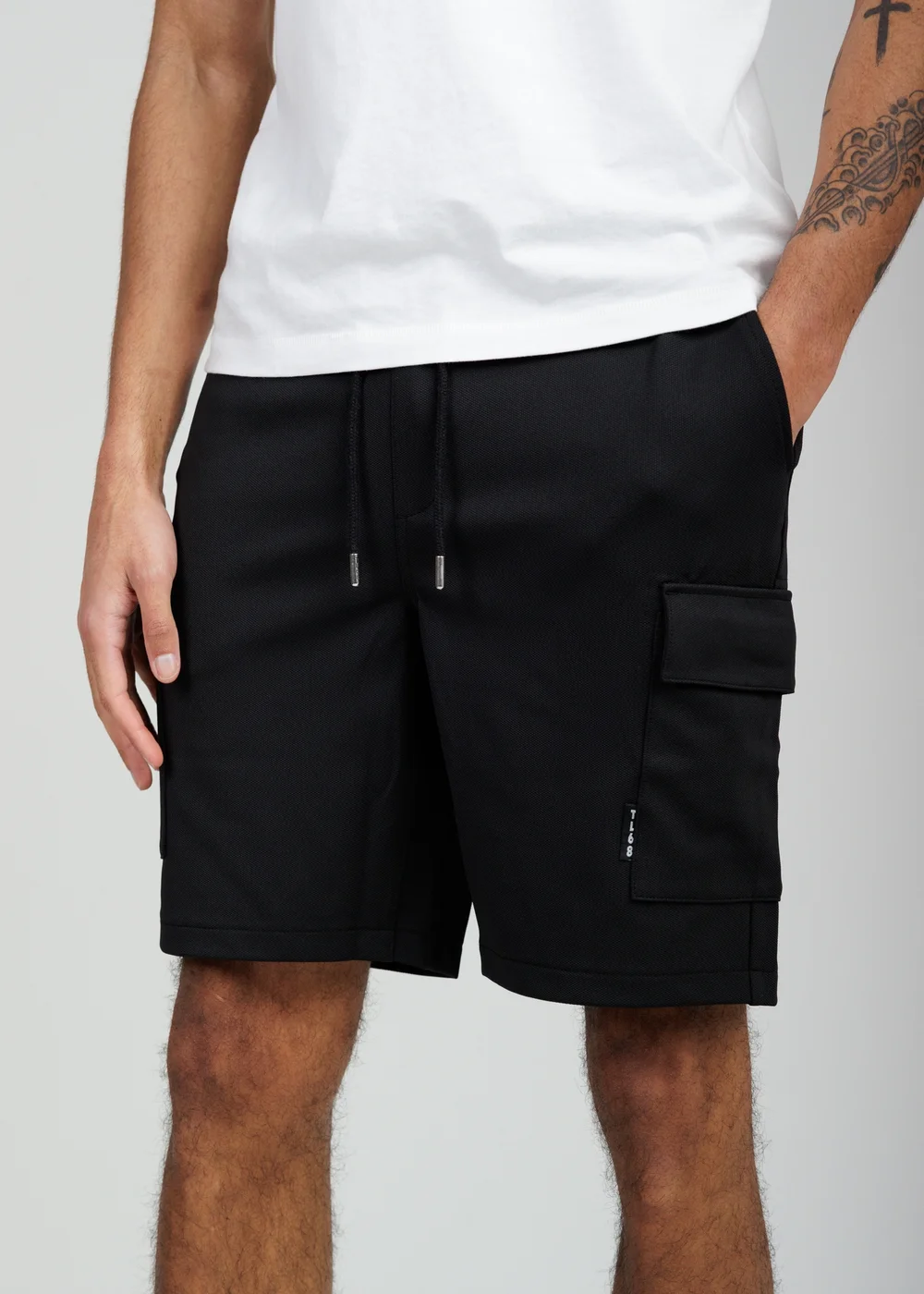 Tokyo Laundry Black Cargo-Style Shorts - XL Image 4