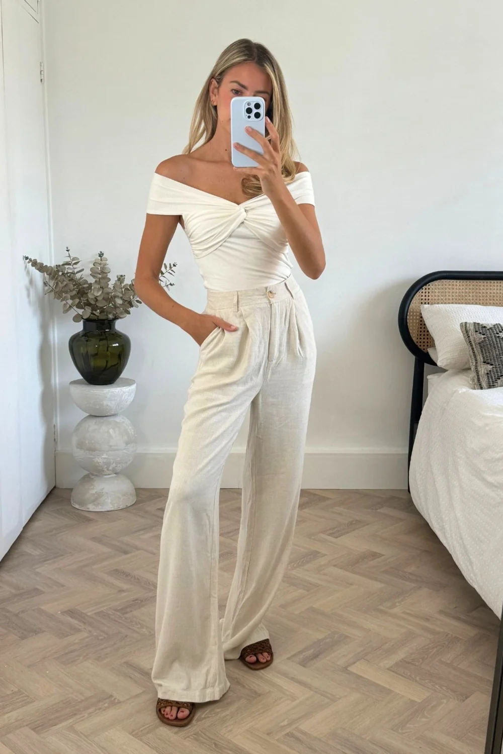 Style Cheat Claire Neutral Linen Straight Leg Trouser - 16 Image 3