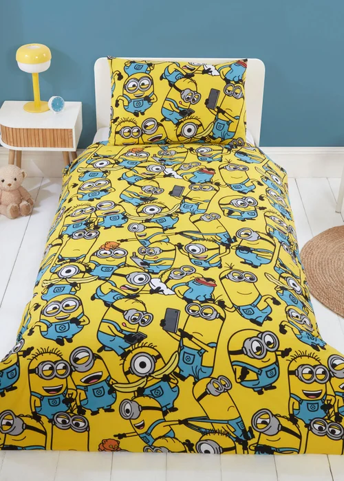 Despicable Me Minions Yellow Single Duvet - Single Image 1