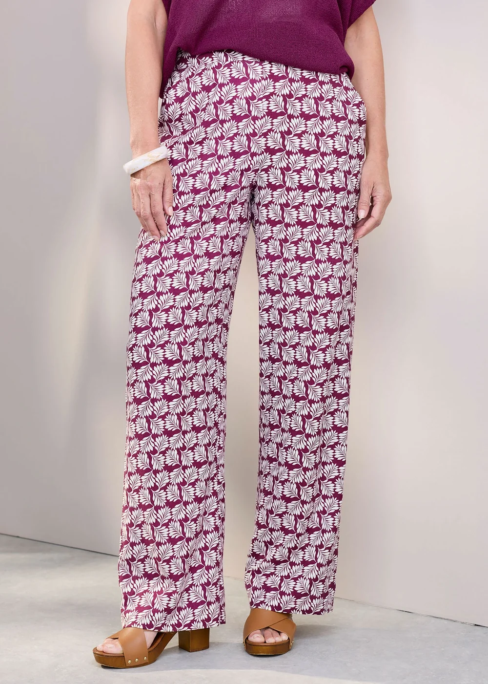 Cotton Traders Rose Wild Rose Pull On Printed Wide Leg Trousers - 22/L29 Image 2