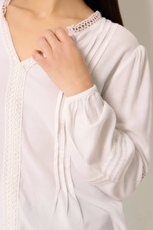 M&Co Petite Ivory White Crochet Trim Pintuck Blouse - 16 Image 5