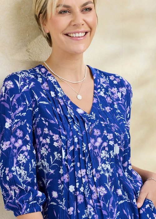Cotton Traders Lapis 3/4 Sleeve V-Neck Printed Crinkle Top - 10 Image 4
