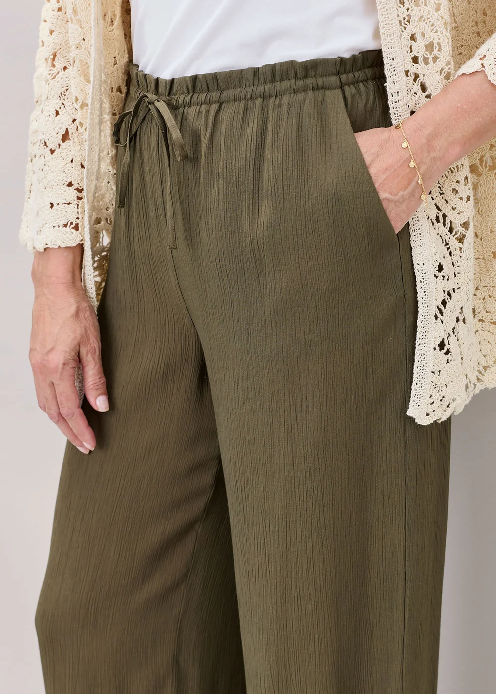 Cotton Traders Mid Khaki Crinkle Pull On Wide Leg Trousers - 20/l27 Image 4