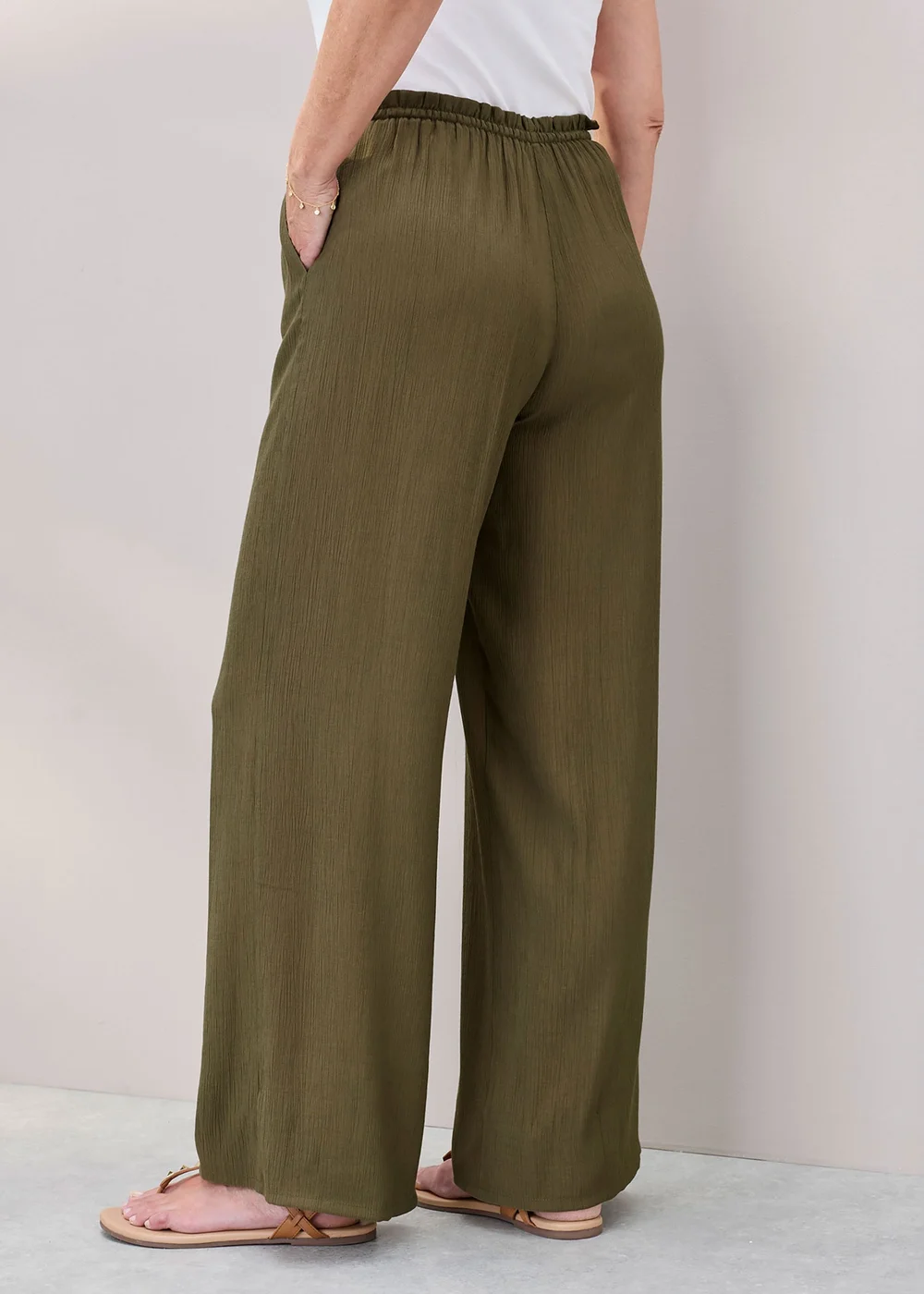 Cotton Traders Mid Khaki Crinkle Pull On Wide Leg Trousers - 20/l27 Image 3