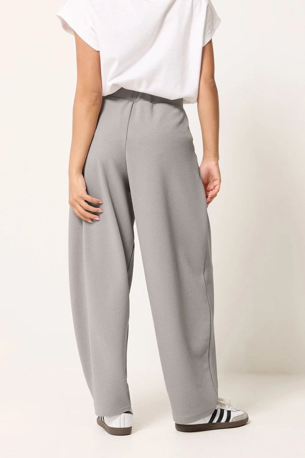 PixieGirl Petite Grey Crinkle Barrel Leg Trousers - 16/L27 Image 3