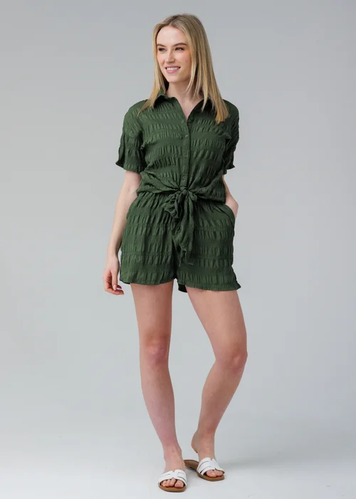 Influence Khaki Textured Smocked High Waist Elasticated Shorts - 10 Image 4